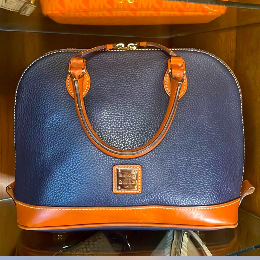 Dooney & Bourke purse